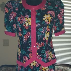 Adorable Warren petite skirt & top set sz 8